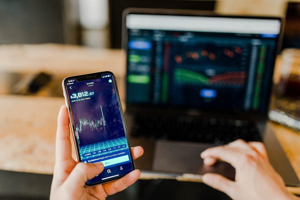 Cryptocurrencies handelen, hoe maak je van niets iets?