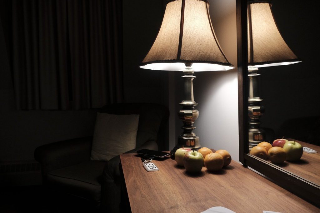 De slaapkamer verduisteren voor een betere nachtrust? 3 tips!