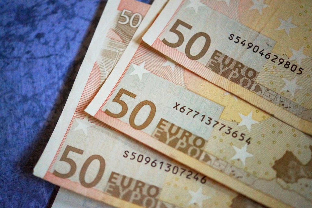 Praktische Strategieën voor Zuinig Leven Zonder Concessies Van Budgetteren tot Slimme Aankopen en Meer
